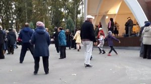 Колодец,колодец дай воды напиться...Народные танцы, парк Горького,ХАРЬКОВ.