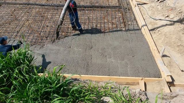 Заливка бетона с помощью бетононасоса. смотреть онлайн