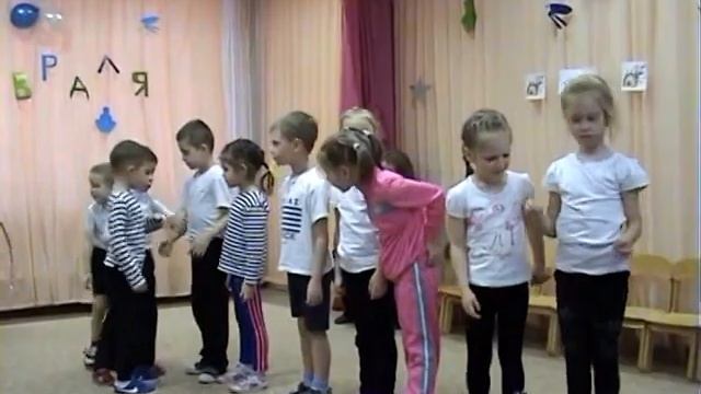 Эстафеты в старшей группе дс17"Знайки" к 23 февраля смотреть онлайн