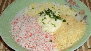 Лаваш с крабовыми палочками и чесноком