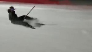 Горнолыжный спуск на лопате!