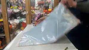 Сборка и упаковка круглого букета. Флористика. Роза,хризантема,гвоздика,альстромерия