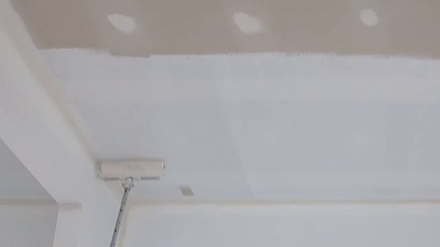 How To Paint A Ceiling - How to paint a ceiling using a roller. смотреть онлайн
