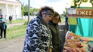 Этнографический праздник "Волченские узоры" и широкая ярмарка прошли в Добровском районе на Троицу