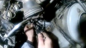 замена подушки коробки на ниссан