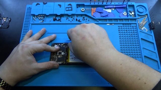 Разбираем смартфон OnePlus 6T Teardown