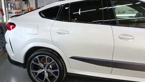 Детейлинг и полная оклейка BMW X6 G06 белый в матовый полиуретан.
