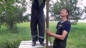 ПРОСТАЯ, НО НАДЕЖНАЯ УСТАНОВКА СТОЛБОВ ДЛЯ ЗАБОРА