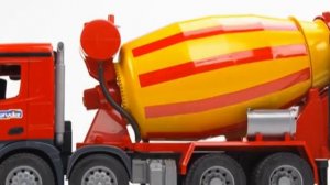 Бетономешалка Mercedes-Benz, цвет жёлто синий