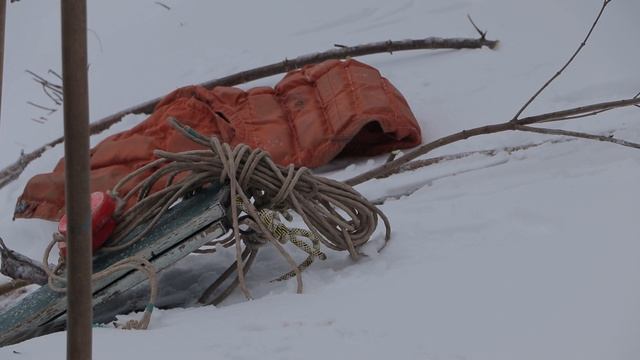 В Смоленске прошли учения по спасению человека, провалившегося под 
лёд