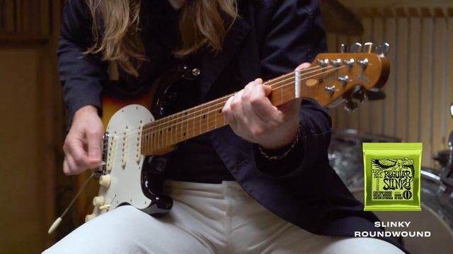 Ernie Ball: Slinky Flatwound Electric Guitar Strings смотреть онлайн