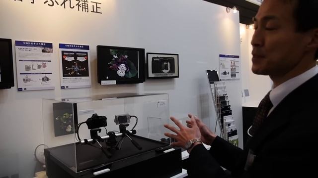 Demo of the 5-Axis IS in Olympus SH-50 @ CP+ смотреть онлайн
