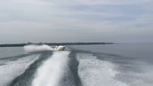 Sea Doo Speedster VS Challenger 180 - Ashbridges Bay Toronto