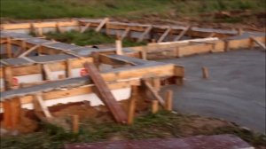 Залил ленточный мелкозаглубленный фундамент. Опалубка из пенополистирола. Дом с нуля Своими Руками.