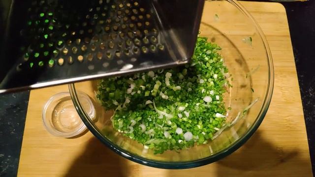Вкуснейшая намазка на хлеб. Бутерброды за считанные минуты. Такую намазку хочется есть ложкой.