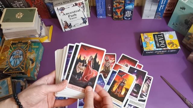Как выбрать колоду таро | Колоды таро для новичков