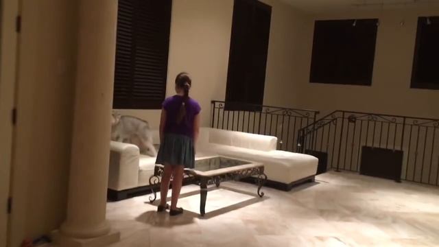 Любят белый диван! смотреть онлайн