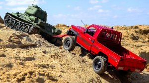 Hummer & Land Cruiser vs. ПЕСОЧНЫЕ ДЮНЫ! 🏜️ Танк на Спасании! (RC Приключение)