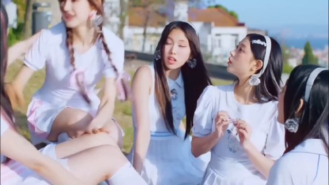 ПОЧЕМУ NEW JEANS ПЕРЕОЦЕНЕННЫ?