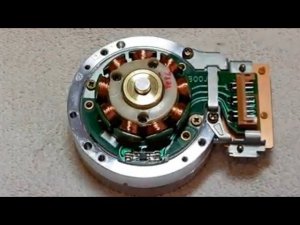 Ремонт видеоголовки от видеомагнитофона Panasonic NV-SD20.