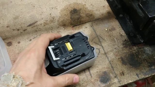 Чехлы для аккумуляторов BL18 60 18 вольт MAKITA и реплики. смотреть онлайн