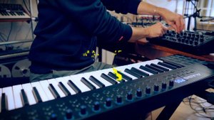 Behringer Pro 1 Sequencer Performance | Analog Synth Exploration