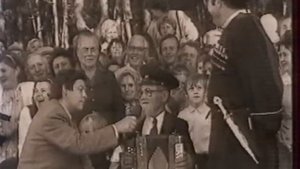 А. Заволокина - Россия мать простилась с сыном (2001)