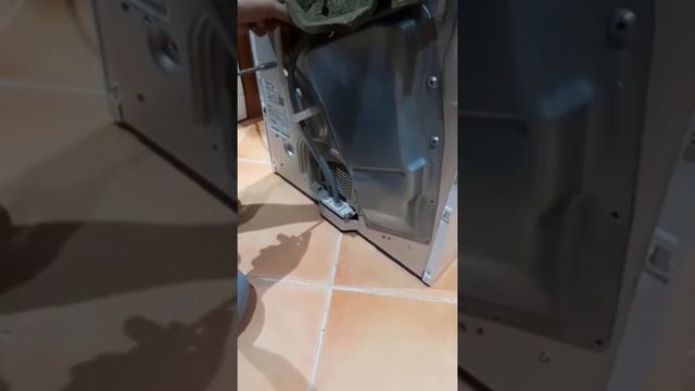 Whirlpool F06 &F04تصليح نشافة وايربول смотреть онлайн