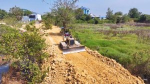 Строительство, засыпка болот для застройки