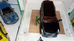 Слепил из пластилина Кадилак эскалейд, своими руками