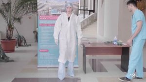 Как правильно надевать и снимать защитный костюм