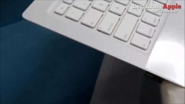 Apple MacBook 13" Cracking Keyboard Repair | RepairMyAppleUK смотреть онлайн