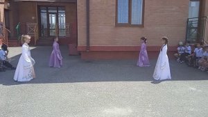 Осетинский девичий танец