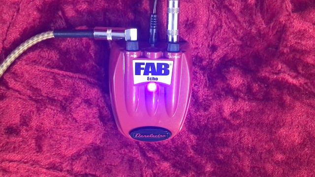 Danelectro Fab Echo Pedal Demo смотреть онлайн