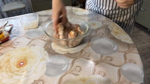 КУРИНЫЕ КРЫЛЫШКИ Готовятся быстро Получаются вкусно С поджаристой хрустящей корочкой