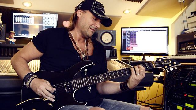 Washburn Palau - "TREMOLO" смотреть онлайн