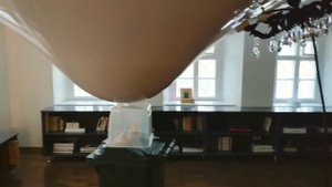 Откачка воды с натяжного потолка - ТеХпотолки