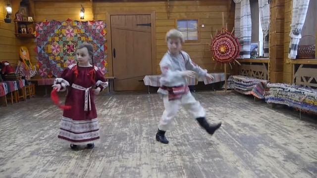 "Барыня" Матвеева Юка, 5 лет,Матвеев  Антон, 8 лет. Коллектив "Калинка", руководитель А.Чистякова
