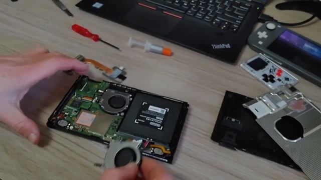 Replacing my Nintendo Switch CPU fan смотреть онлайн