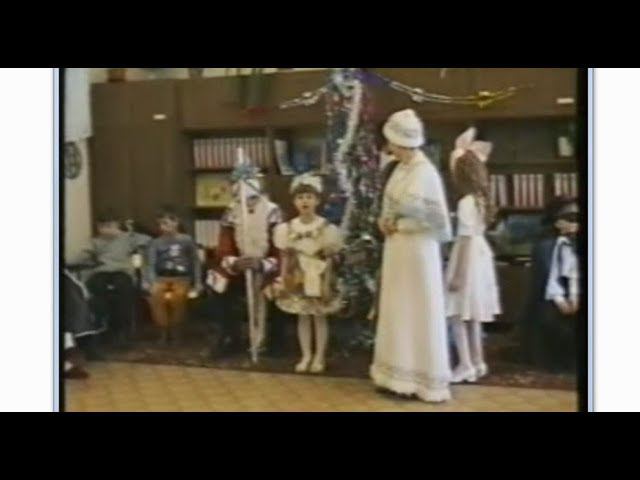 Ёлка у Даши в школе 1-й класс.