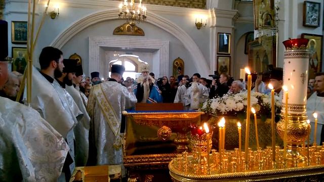 Принесение мощей Прмучч. Елисаветы и инокини Варвары в Свято- Духов кафедральный собор града Минска смотреть онлайн