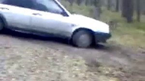 машина буксует