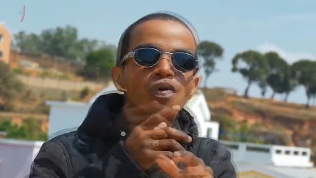 Tsy hiala -Diary & Ruffin (clip officiel) смотреть онлайн