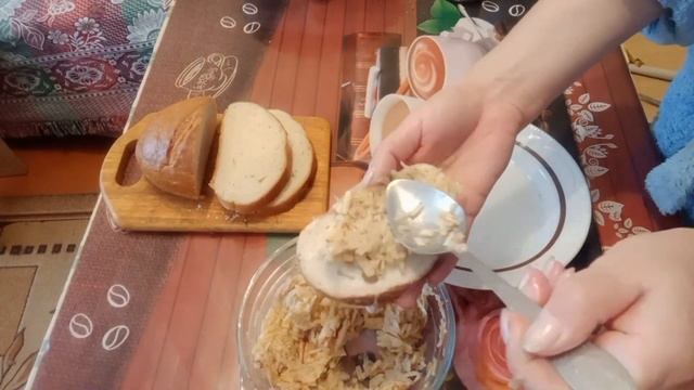вкусняшка к чаю за пять минут :сладкие гренки с яблоками ??