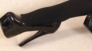 # 068 Feet in nylon, Ноги в чулках