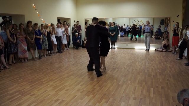 Елена Сергиенко и Сергей Подболотный в Amigos смотреть онлайн