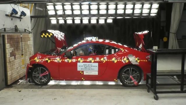 2014 Toyota Scion FR-S: Frontal Impact Test смотреть онлайн