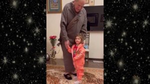 83-летний Эммануил Виторган показал как подросли его Доченьки Этель и Клара