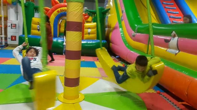 ДЕТСКИЙ ИГРОВОЙ ЗАЛ. Grand Park Almaty. 18-12-2017 г. смотреть онлайн