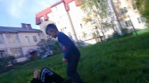 Драка пацан 13 лет vs 5 лет!!!!!!